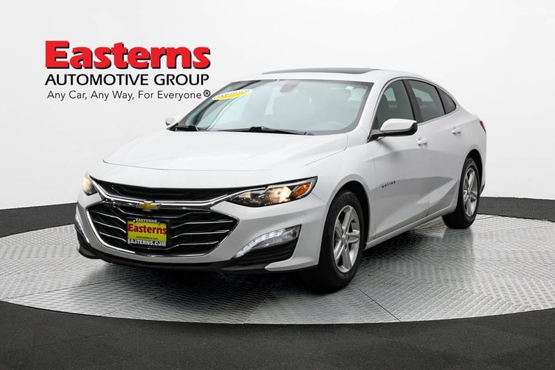 Used 2022 Chevrolet Malibu 1LT with VIN 1G1ZD5ST5NF135567 for sale in Sterling, VA