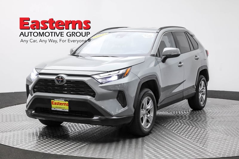 Used 2022 Toyota RAV4 XLE with VIN 2T3P1RFV6NW275796 for sale in Sterling, VA