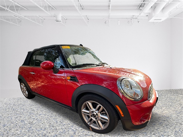 Used 2014 MINI Cooper Base with VIN WMWZN3C59ET569806 for sale in Fairfax, VA