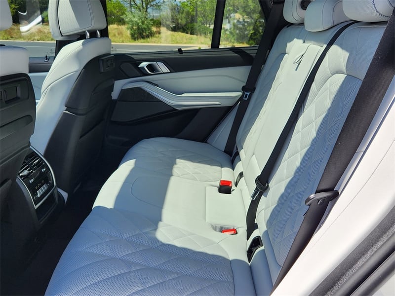 X5 M50i