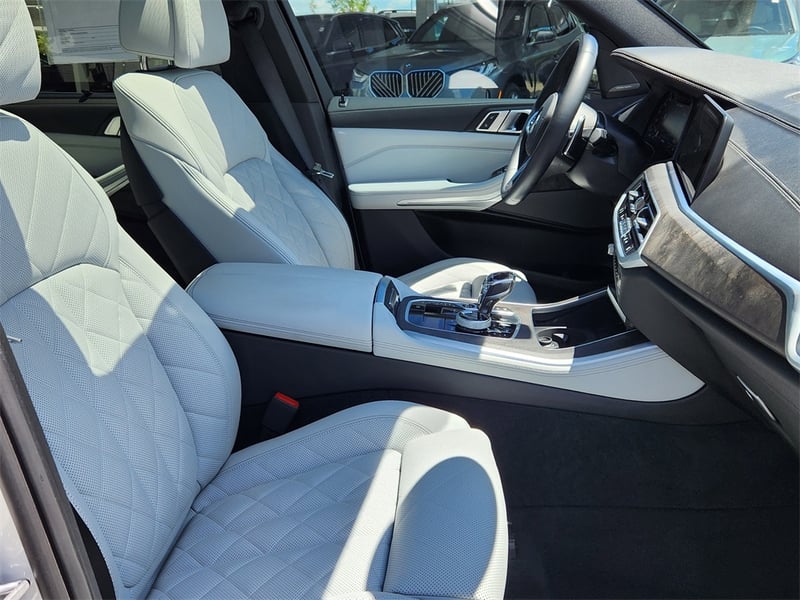 X5 M50i