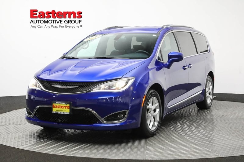 Used 2020 Chrysler Pacifica Touring L with VIN 2C4RC1BG0LR117134 for sale in Sterling, VA