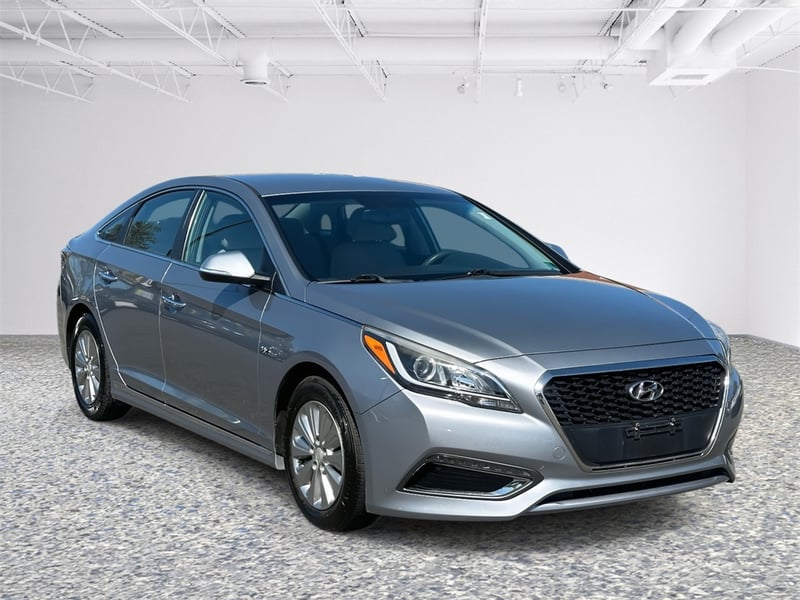 Used 2016 Hyundai Sonata Hybrid Base with VIN KMHE24L1XGA041943 for sale in Fairfax, VA
