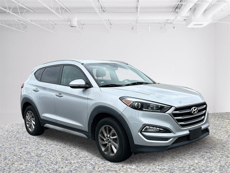 Used 2017 Hyundai Tucson SE Plus with VIN KM8J3CA42HU516455 for sale in Fairfax, VA