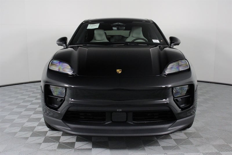 Macan Electric