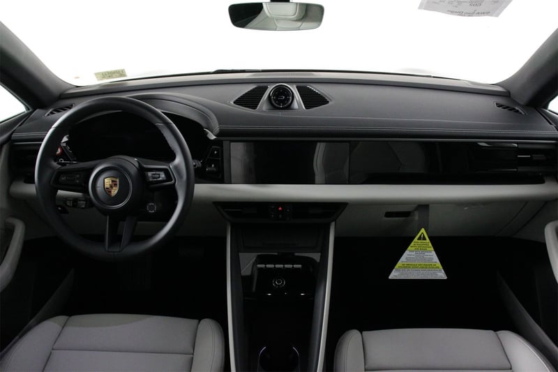 Macan Electric