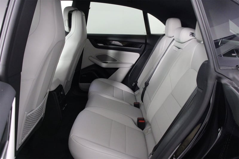 Macan Electric