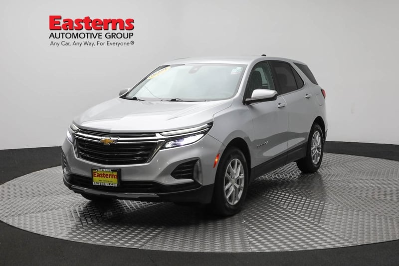 Used 2022 Chevrolet Equinox LT with VIN 3GNAXUEV8NL105740 for sale in Sterling, VA