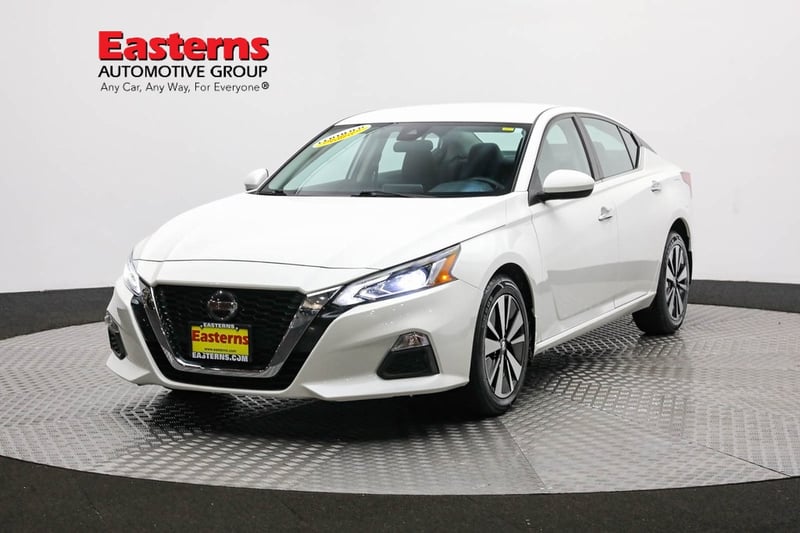 Used 2022 Nissan Altima SV with VIN 1N4BL4DW0NN303303 for sale in Sterling, VA