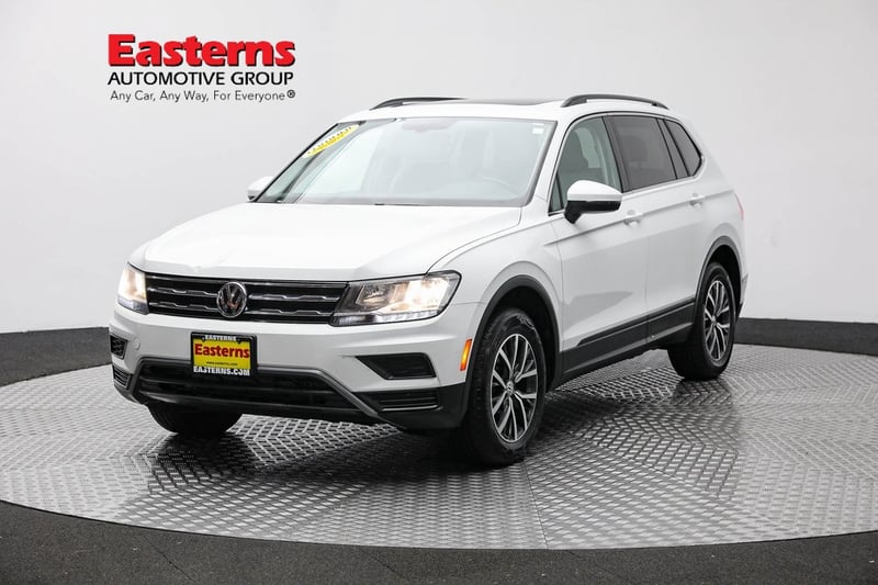 Used 2019 Volkswagen Tiguan SE with VIN 3VV2B7AX2KM004916 for sale in Sterling, VA