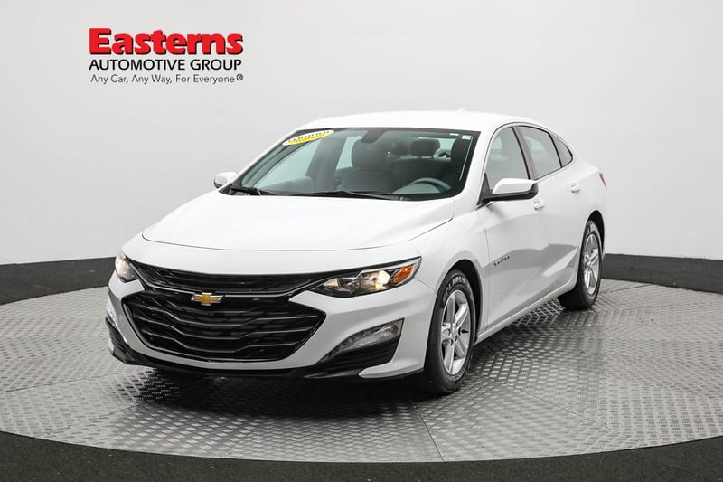 Used 2022 Chevrolet Malibu 1LT with VIN 1G1ZD5STXNF185297 for sale in Sterling, VA